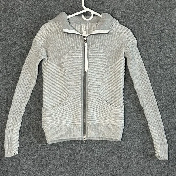 Lululemon Embrace Full Zip Hoodie Scuba Sweater -Gray - Women's Size 4 - EUC!!!! - Picture 2 of 16